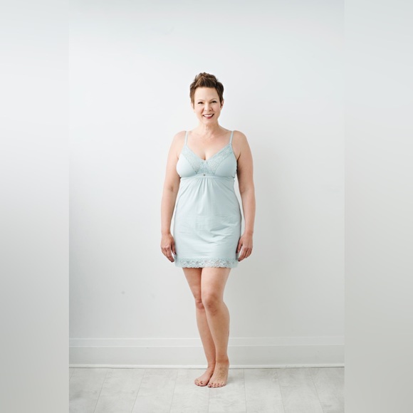 Essential Bodywear Lacy Chemise sea green size medium (see fit) sample - Picture 8 of 8